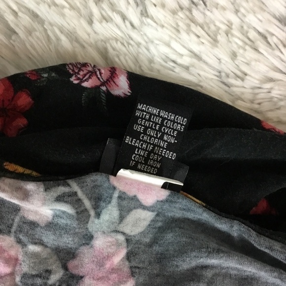 TORRID Size 1 black floral button down baby doll style 3/4 sleeve 🔝 - Picture 4 of 15